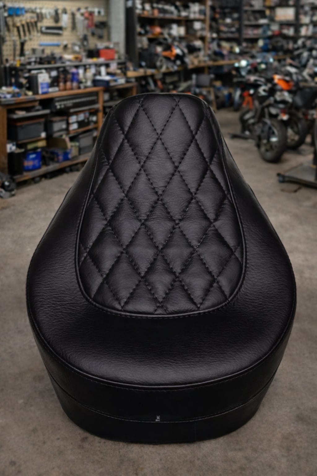 Fit For Royal Enfield Super Meteor 650 Black Single Seat