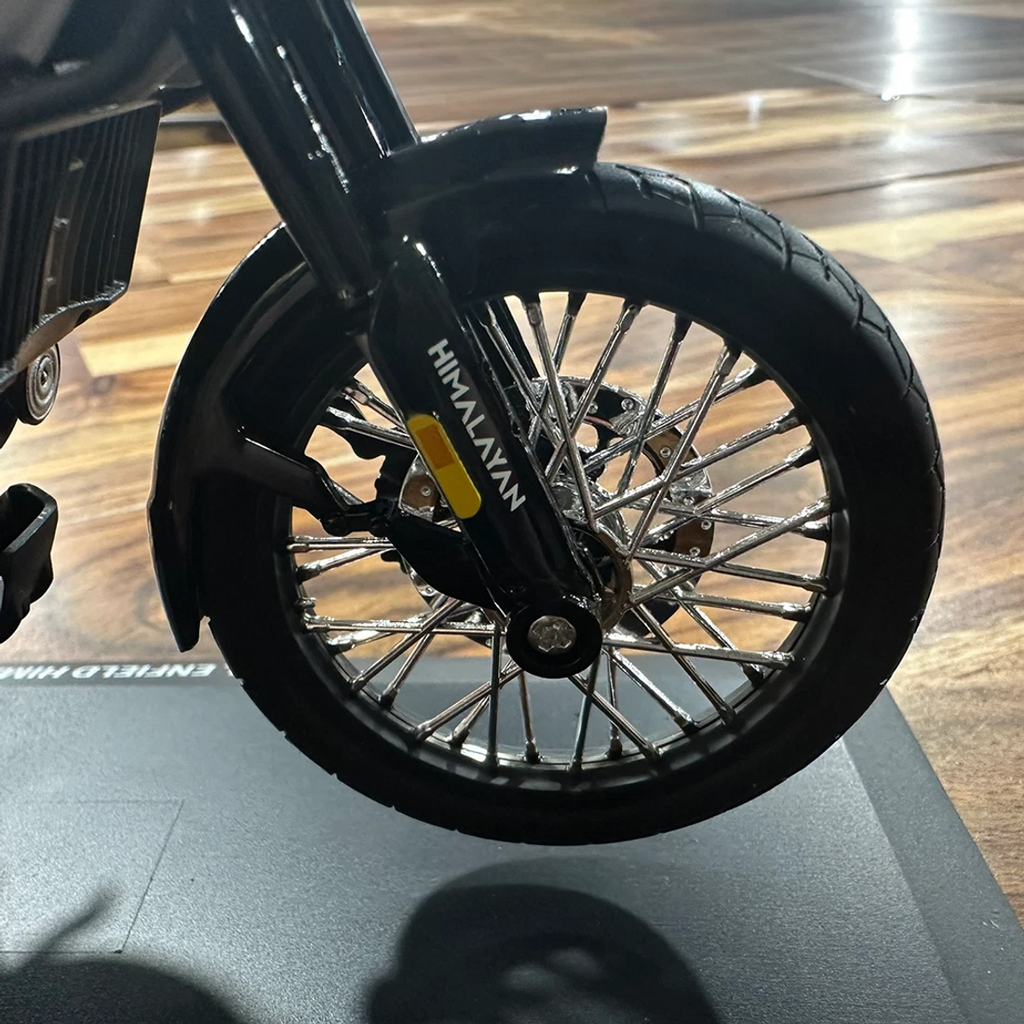 GENUINE ROYAL ENFIELD NEW HIMALAYAN 450 1:12 SCALE MODEL - WHITE, FAST DISPATCH!